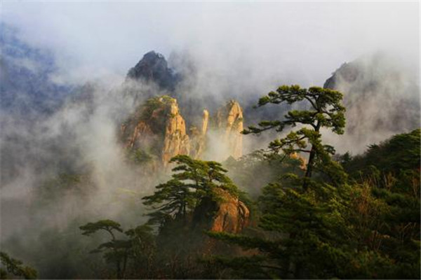 夕霁杜陵登楼寄韦繇