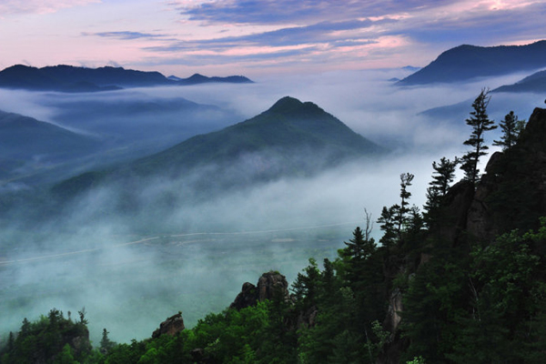 李白《送温处士归黄山白鹅峰旧居》古诗赏析